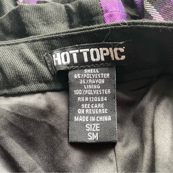 Hot Topic, Purple & Black Pleated Tartan Kilt-Syle Mini Skirt Size Small - Picture 3 of 6